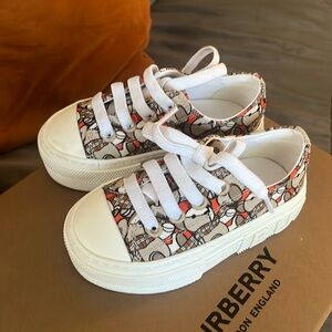 Burberry sneakers